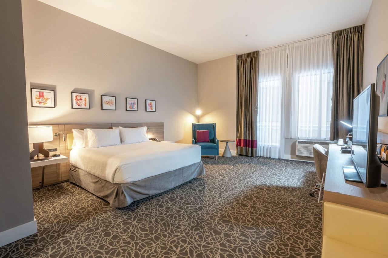Hilton Garden Inn Wichita Downtown, Ks Esterno foto